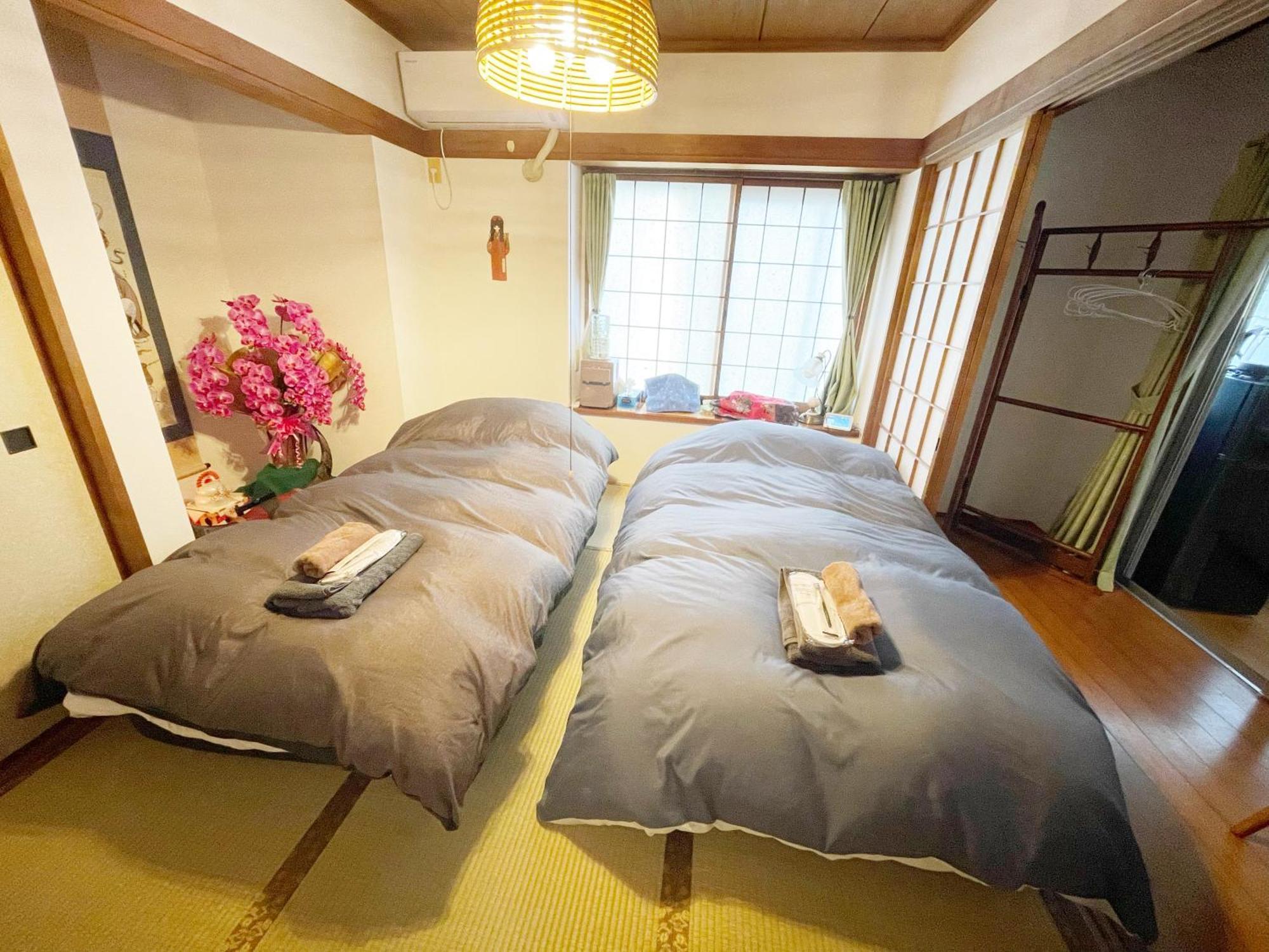 Tatami Room & Living Room Equipped With Multinational Tv And Fire, Bbq Corner In Tokyo Downtown House Екстериор снимка